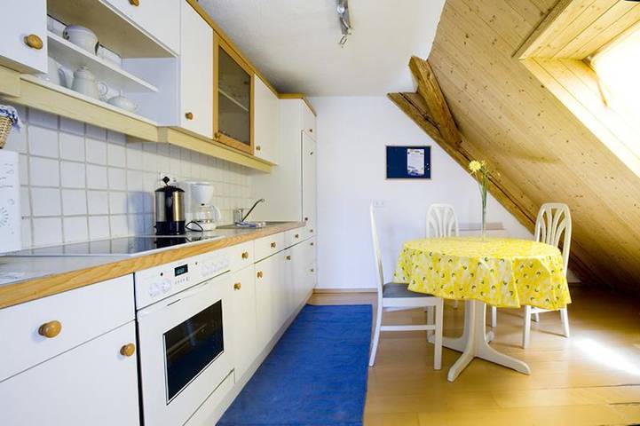 Ganzes Studio, Helle Ferienwohnung "Bregenz 8 Top 4" mit Wlan, Terrasse & Garten in Bregenz, Bodensee-Vorarlberg