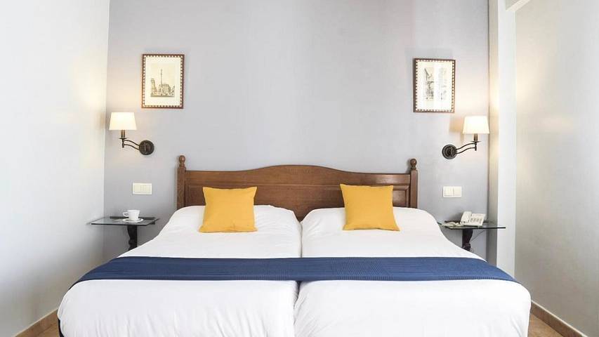 Casa de huéspuedes para 5 personas, con Terraza y Vistas en Torrejón de Ardoz