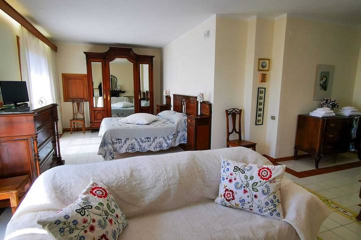 Villa signorile alle porte della divina costiera amalfitana con piscina eslusiva in Cava dei Tirreni, Costa tirrenica Campania