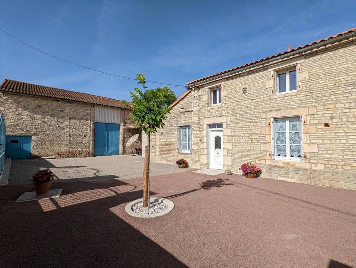 Holiday rental for 4 people, with garden in Charente