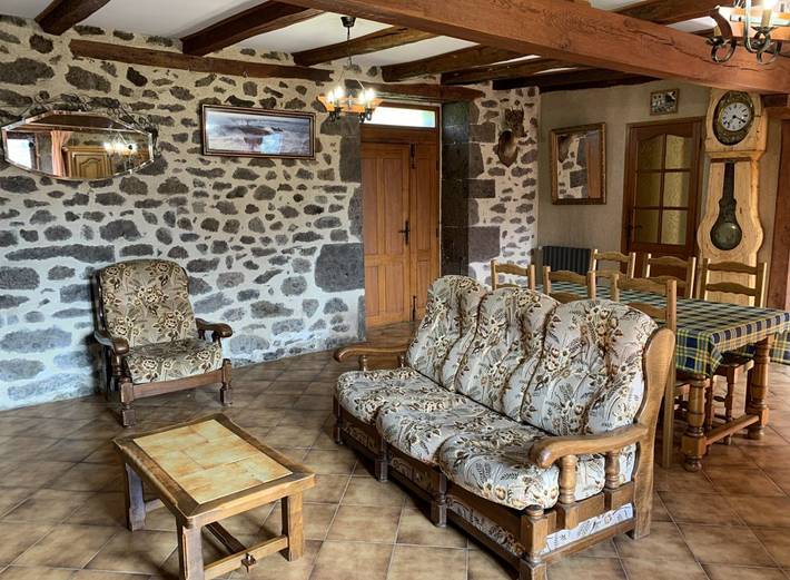 Gîte pour 7 personnes, avec jardin dans le Cantal - 3