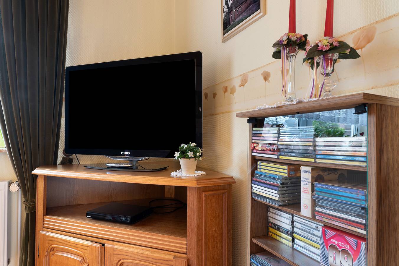 Ganze Wohnung, Ferienwohnung 'Kaiser' mit Gemeinschaftsterrasse, Gemeinschaftsgarten und Wi-Fi in Südbrookmerland, Landkreis Aurich