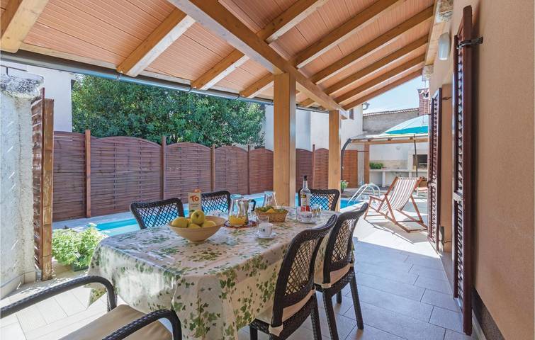 Ferienhaus für 6 Personen, mit Terrasse in Medulin - 2