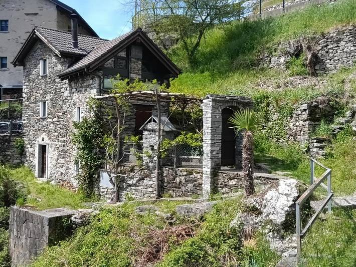 Ferienhaus für 4 Personen, mit Balkon und Terrasse sowie Ausblick in Centovalli