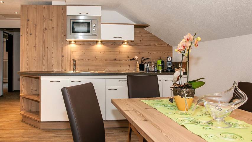 Ferienwohnung für 6 Personen, mit Balkon und Garten in Kaunertal