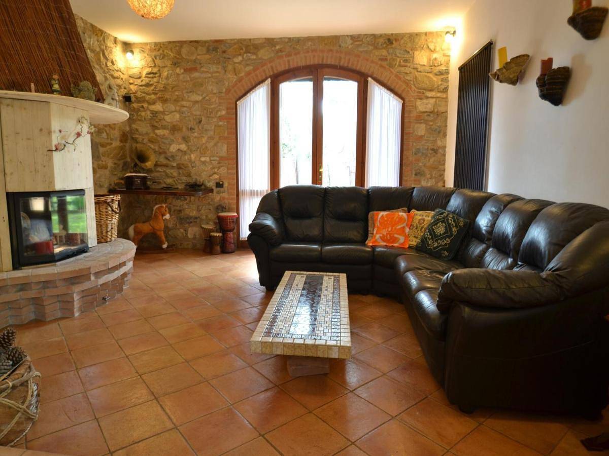 Villa in Suvereto with Pool and Scenic Views in Suvereto, Costa degli Etruschi