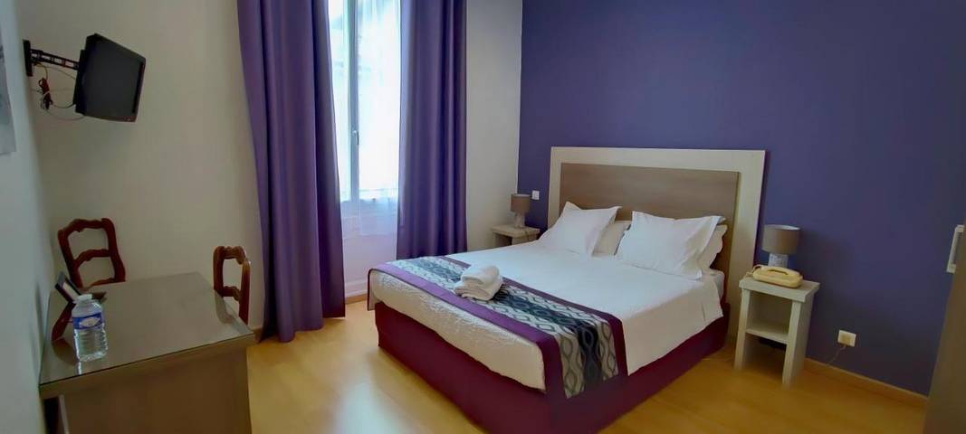 Hôtel pour 2 personnes, avec piscine et jardin, animaux acceptés à Nontron - 4