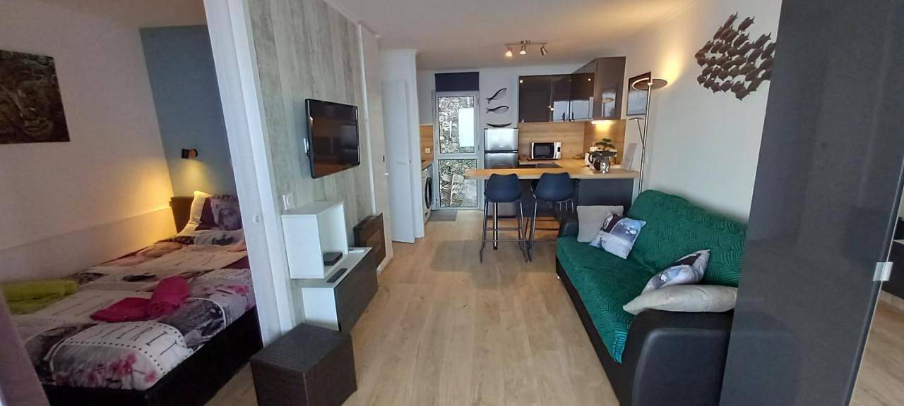Appartement entier, Apartment with Sea View in Cap-d'Ail, Côte méditerranéenne (France)