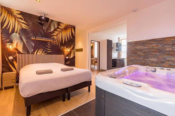 Gîte pour 2 personnes, avec sauna et jacuzzi à Le Creusot - 2