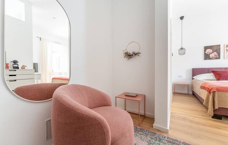 Entire holiday apartment, Cozy Apartment in Persenbeug-Gottsdorf: WiFi, Parking & Steps from City Center in Persenbeug-Gottsdorf, Donau Niederösterreich