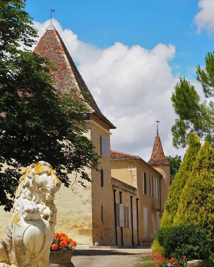 Maison de campagne pour 2 personnes, avec Terrasse et Jardin ainsi que Piscine et Vue dans Sainte-Christie