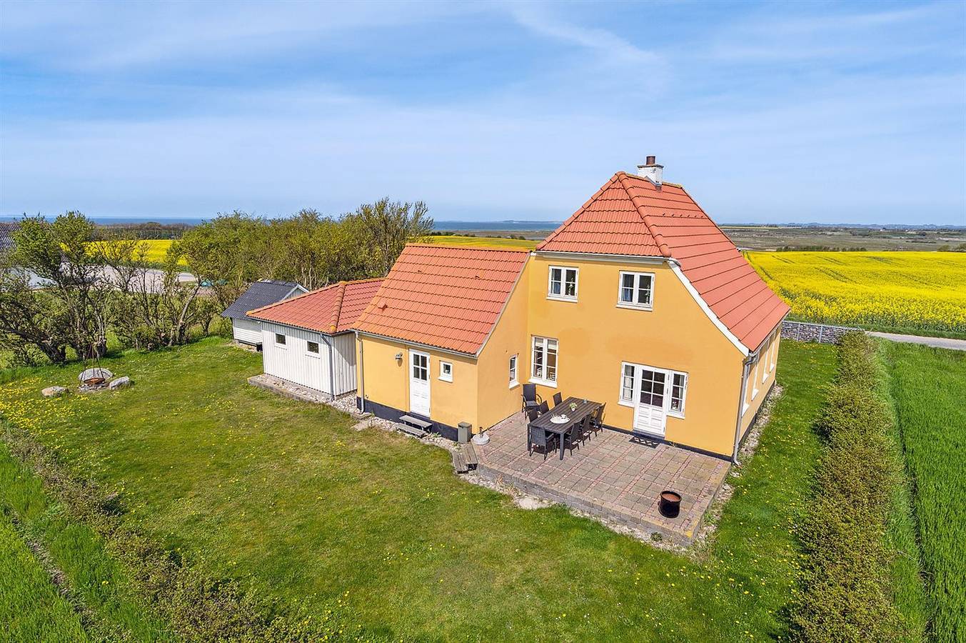 Hus för 9 Personer med trädgård in Helnæs, Little Belt
