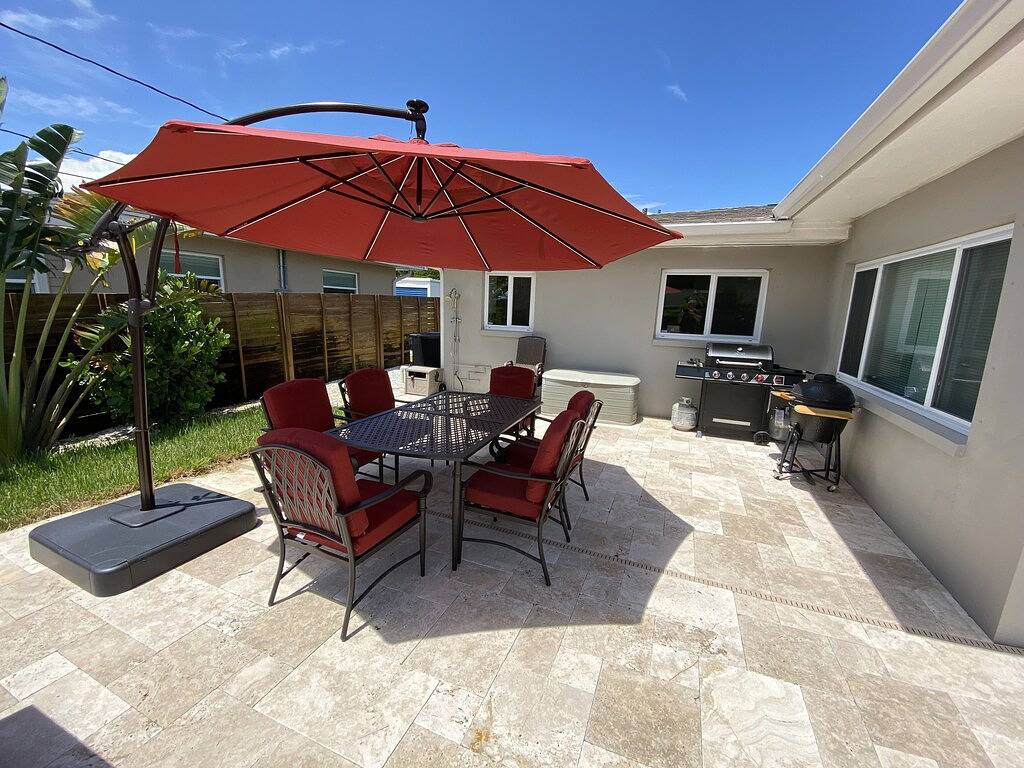 Tranquil Escape Heated Pool & Hot Tub - Gulf Coast Beach - Home away from Home in Largo, Pinellas County