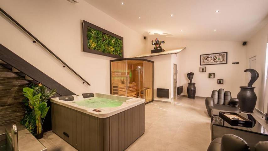 Location de vacances pour 2 personnes, avec sauna ainsi que jacuzzi et jardin à Précy-sur-Oise - 3