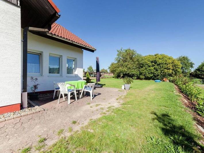 Ferienhaus für 4 Personen, mit Terrasse und Garten in Jesberg - 2