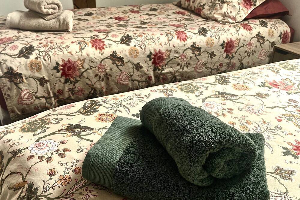 Entire apartment, La Faran'dole - The cosy cocoon on the edge of the greenway. in Dole, Jura