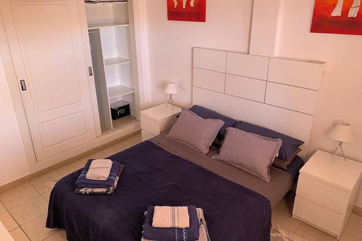 Ganze Wohnung, Apartment mit 2 Schlafzimmern im begehrten Esmeralda-Komplex Caleta de in Caleta de Fuste, Antigua