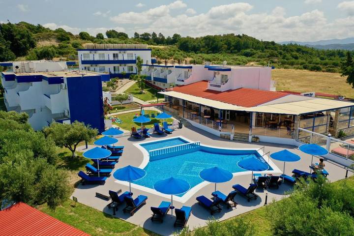 Hôtel pour 2 personnes, avec Balcon et Terrasse ainsi que Jardin et Piscine