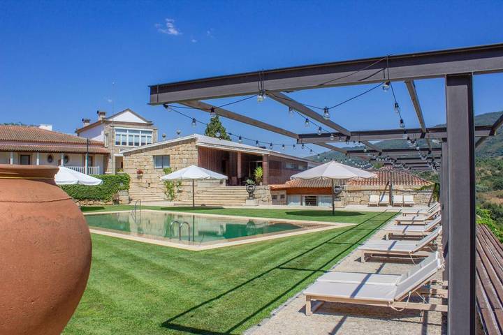 Maison de campagne pour 2 personnes, avec piscine ainsi que vue et jardin à Chaves - 4