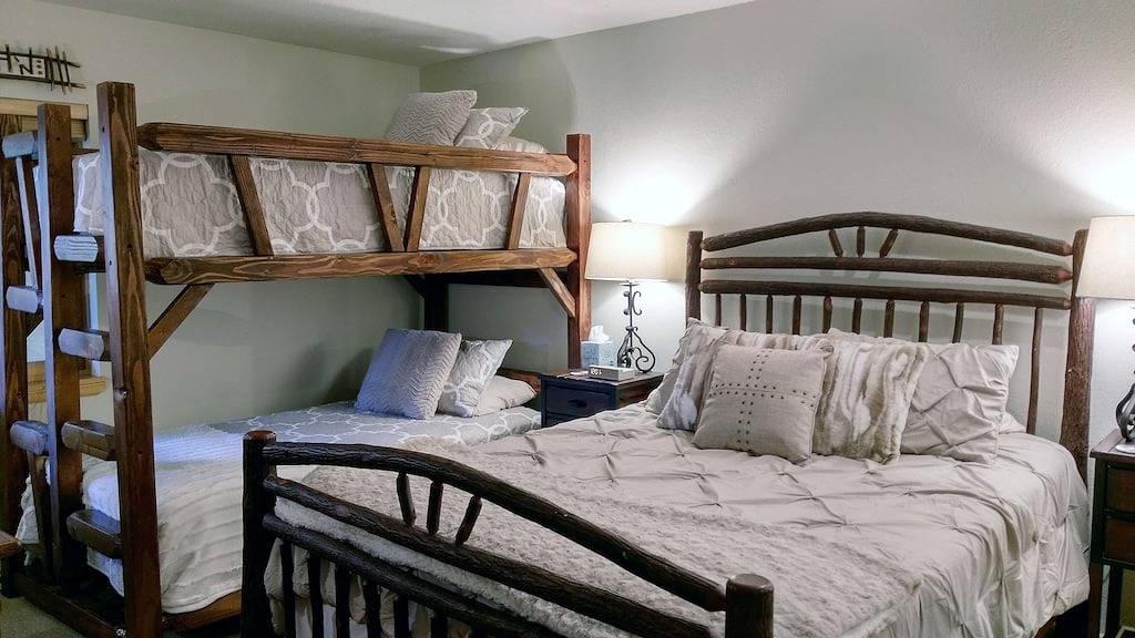 Ganze Wohnung, Bc West # : Deluxe 2Br Condo w / Free Skier Shuttle, beheizter Pool, Hot Tubs in Avon, Beaver Creek