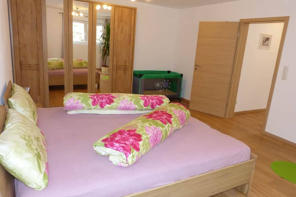 Ganze Wohnung, Fewo Hipp Nr. 1 - 84m² im Eg mit Terrasse und Bergblick in Top Lage in Halblech, Bayerisch Schwaben