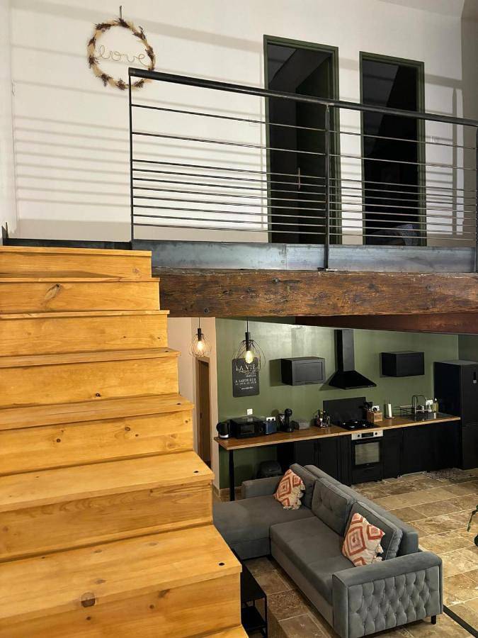 Maison de charme avec piscine in Monteux, Vaucluse