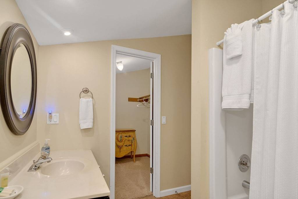 Fernbrook Baumhaus - gemütlich, sauber, Whirlpool, Wifi, Zentralheizung & Luft, A + Bewertungen in Blue Ridge Parkway, Cataloochee Valley