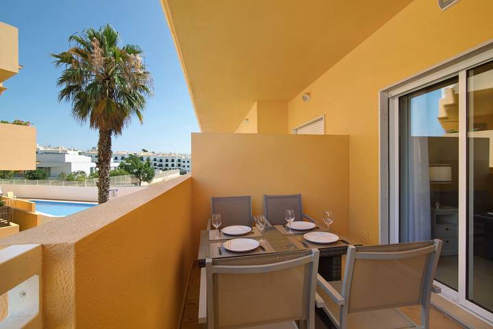 Apartamento de férias para 4 pessoas, com varanda e jardim em Cabanas de Tavira