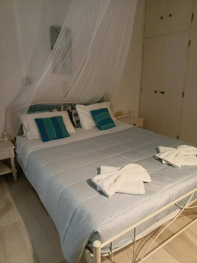 Maison d’hôte pour 2 personnes, avec balcon, animaux acceptés dans Égine - 3