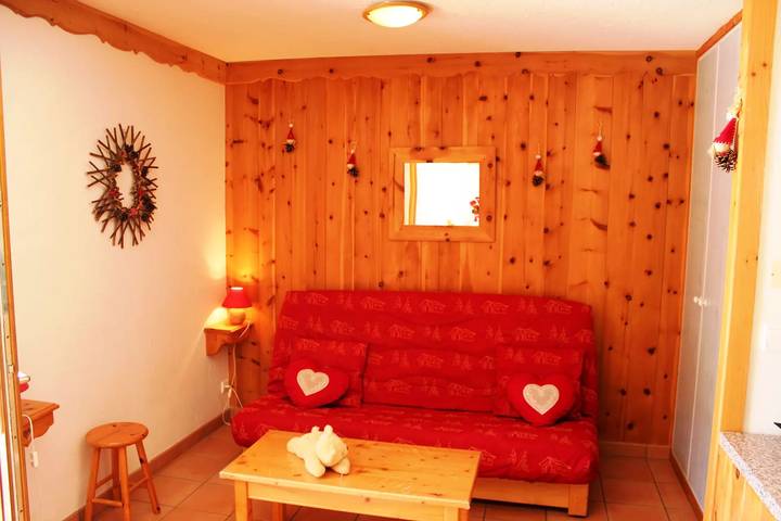 Entire studio, Studio cabin 4 people 3* exposed South in Valloire, Saint-Jean-de-Maurienne region