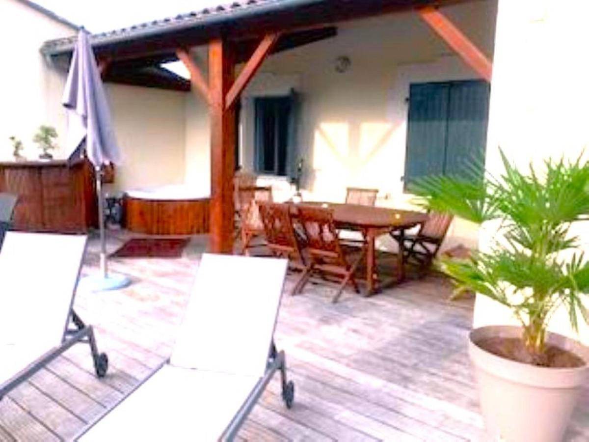 One-Bedroom House in Chalais, Charente