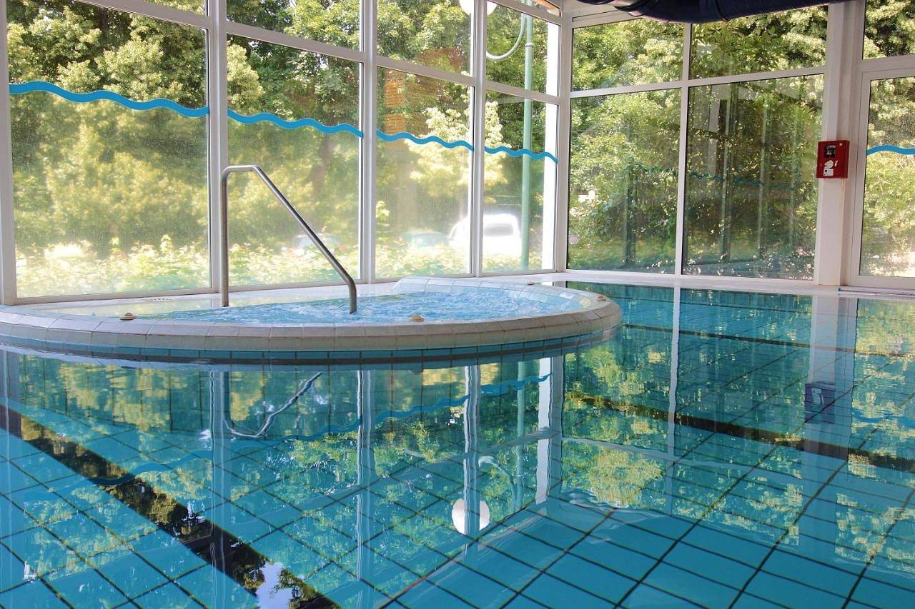 La Résidence du Spa et la Résidence des Thermes in Neyrac les Bains, Meyras