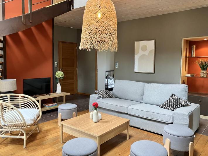 Gîte pour 14 personnes, avec jardin et terrasse