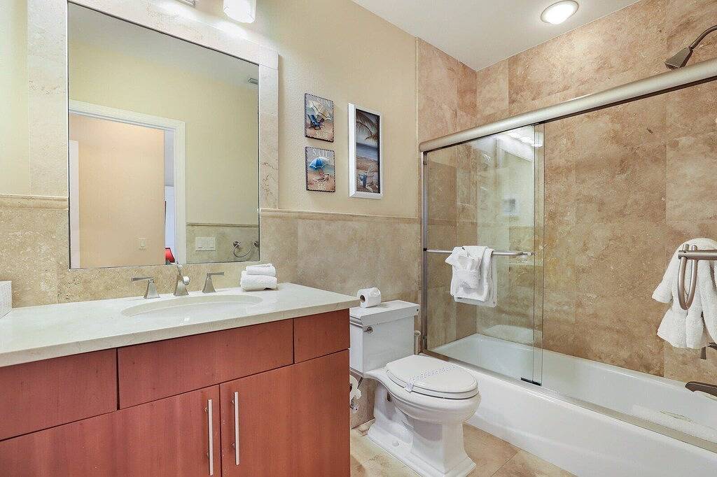 Blue Water Escape von Duncan Real Estate. in Bradenton Beach, Anna Maria Island