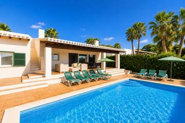 Villa in Sant Lluís, Coast of Menorca für 10 