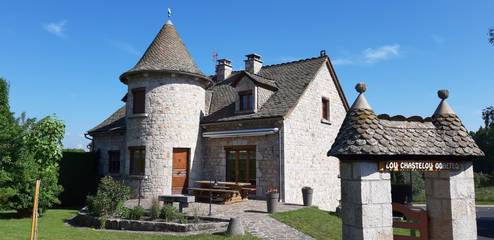 Gîte pour 10 personnes, avec jardin et terrasse à Aumont-Aubrac
