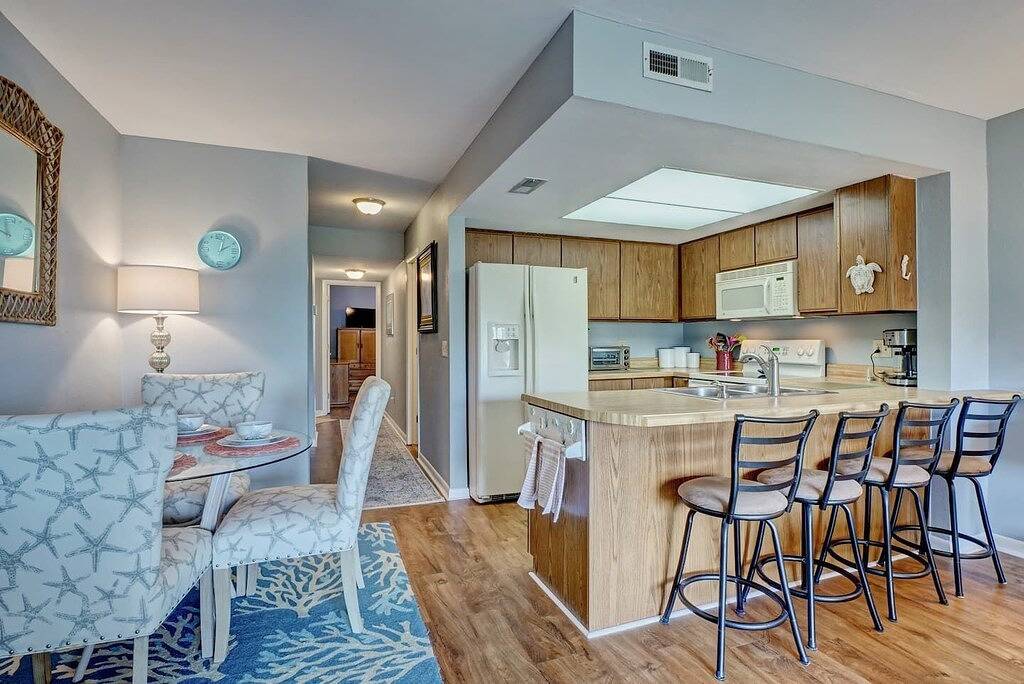 Ganze Wohnung, Weekend Seaclusion, Linens, Snacks & Sea Included in Surf City, Topsail Island