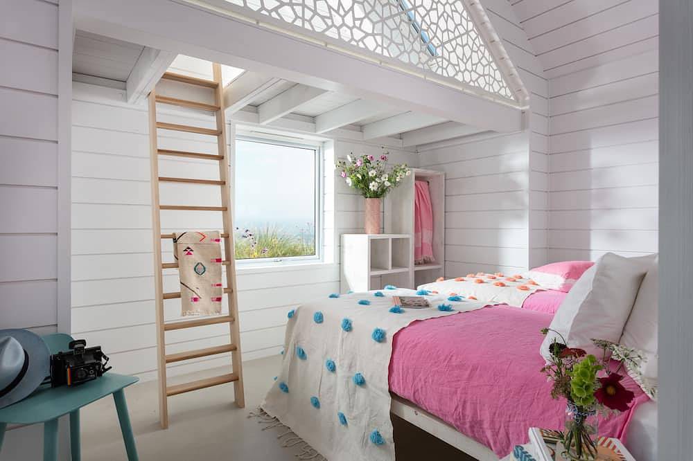 Luxury 2 Bed Beach House in Gwithian, Cornwall