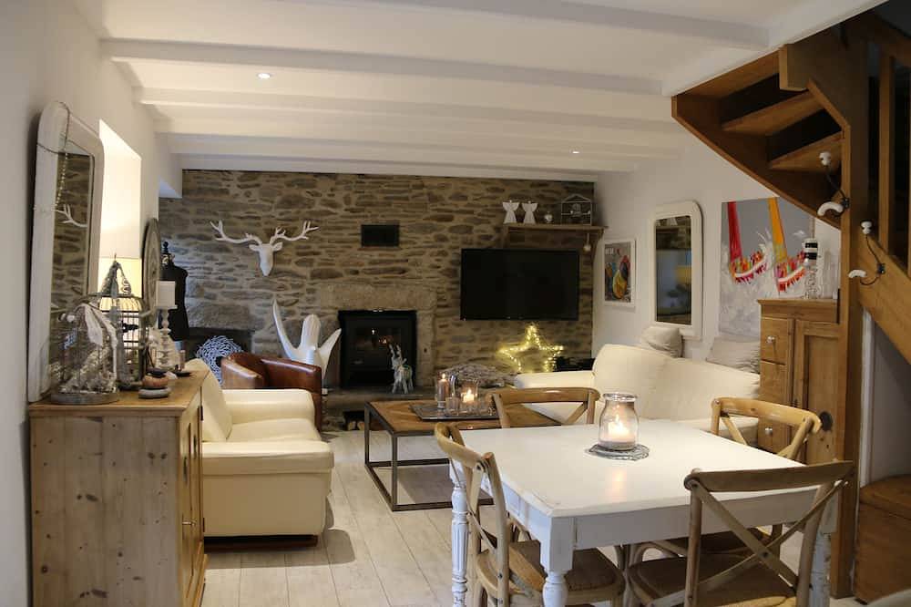 Lovely vacation home in the heart of Le Conquet in Le Conquet, Brest region