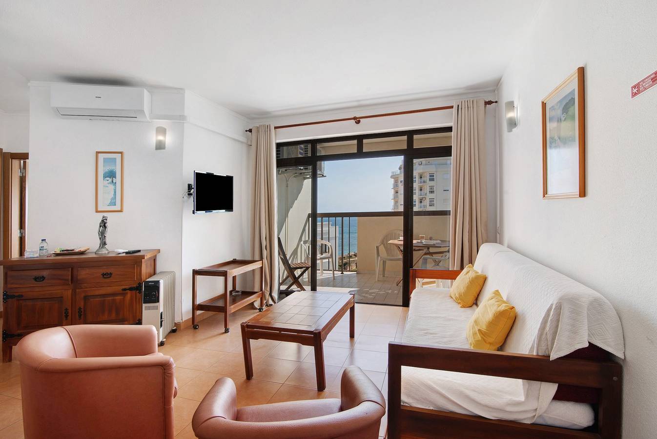 Appartamento intero, Appartamento 'Casa Pólen' con vista mare, Wi-Fi e aria condizionata in Armação de Pêra (costa), Armação de Pera