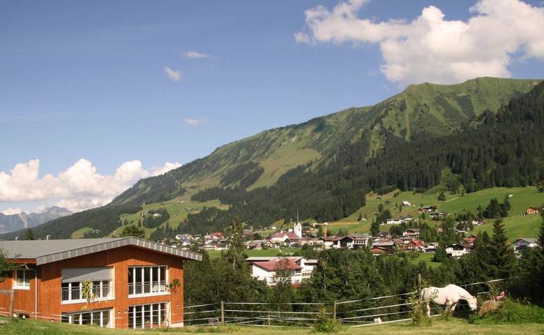 Hütte für 6 Personen, mit Balkon und Ausblick im Kleinwalsertal - 2