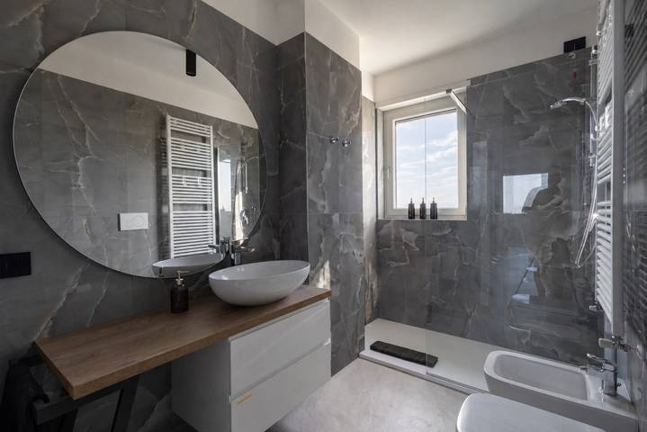 Apartamento entero, GuestHost - Skyline Penthouse in Treviglio, Provincia de Bergamo
