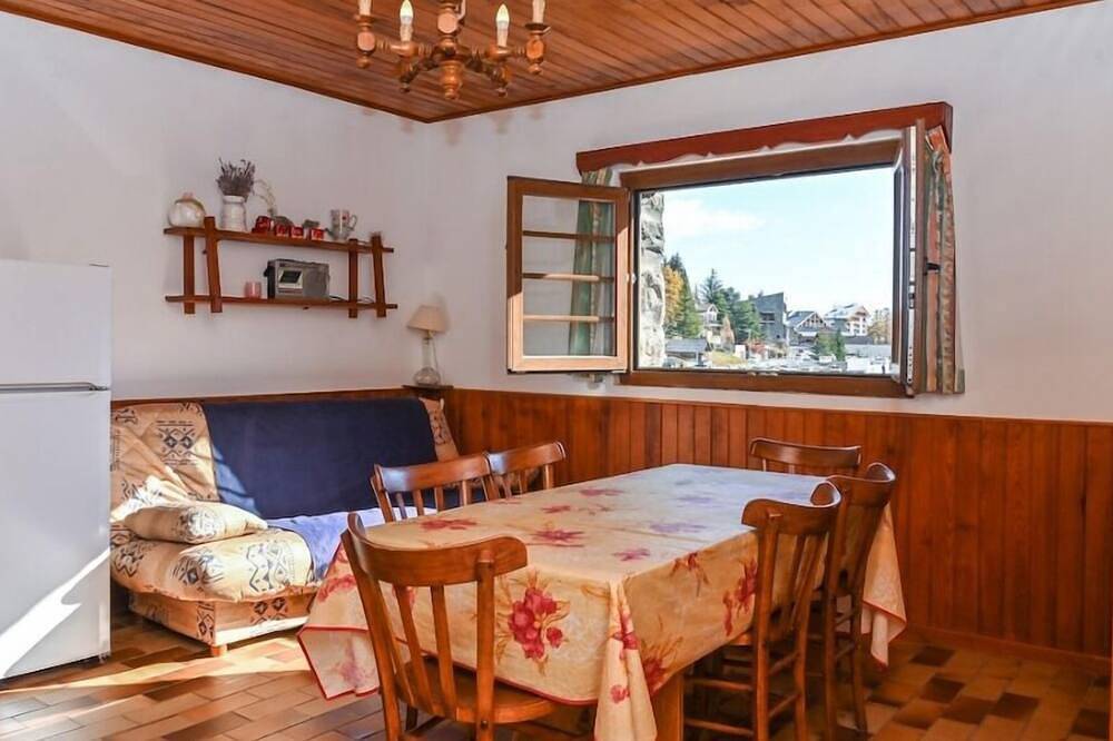 Entire apartment, Ultra resort center Large 3-room apartment At the foot of the slopes & shops in Péone, Nice region