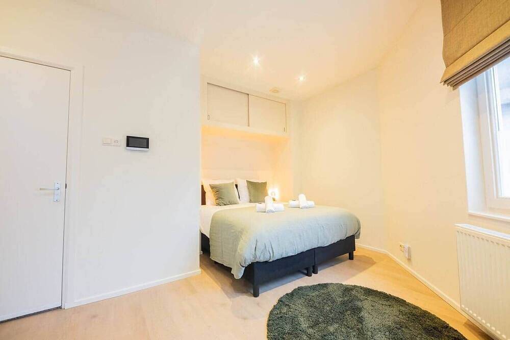 Entire apartment, Royal 65m2 One Bedroom Apartment (Vw-140-A) in Eindhoven, North Brabant