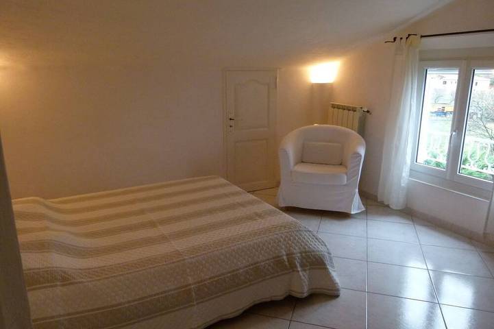 Gîte pour 3 personnes, avec terrasse et jardin à Puisserguier - 2