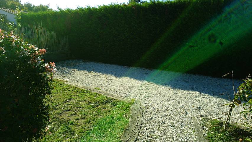 Gîte pour 4 personnes, avec terrasse ainsi que piscine et jardin à Gujan-Mestras - 3