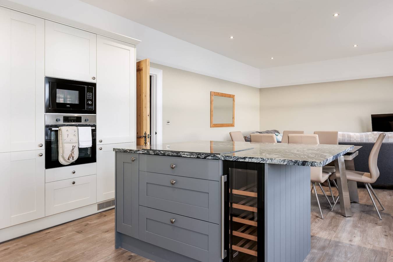Entire apartment, Park Lake View - Poole Park Lake Views in Poole, Poole Harbour