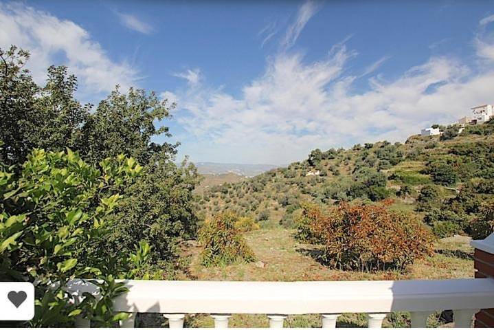 Casa rural para 7 personas, con terraza además de piscina y jacuzzi en Canillas de Aceituno - 4