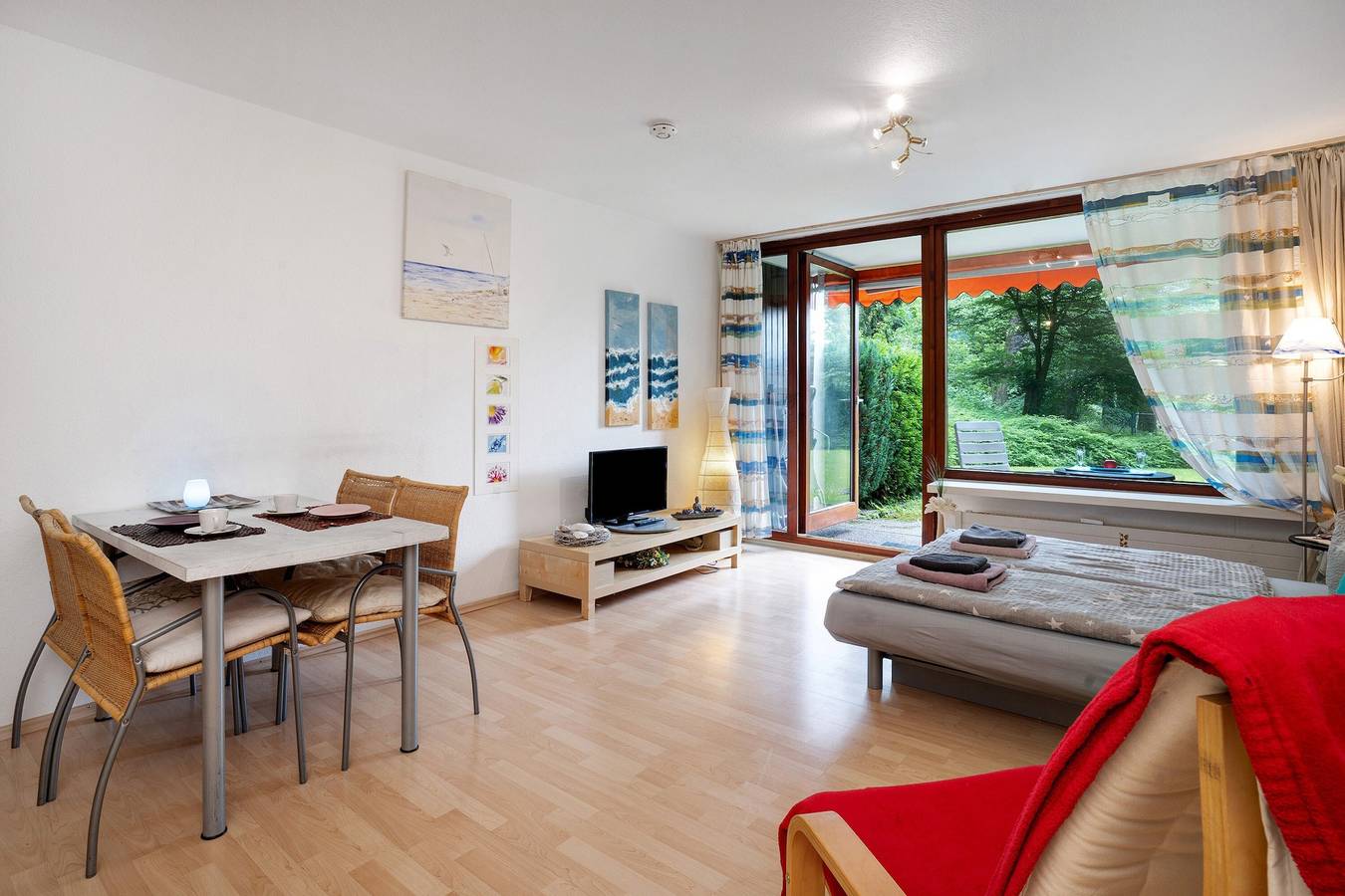 Entire studio, Studio Apartment 'Ferienwohnung Nr 9' with Private Terrace, Shared Garden and Wi-Fi in Bad Herrenalb, Northern Black Forest