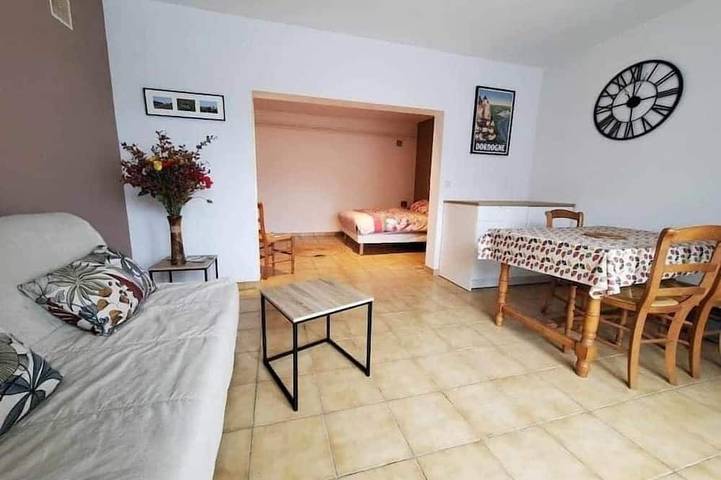 Gîte pour 4 personnes, animaux acceptés à Castelnaud-la-Chapelle